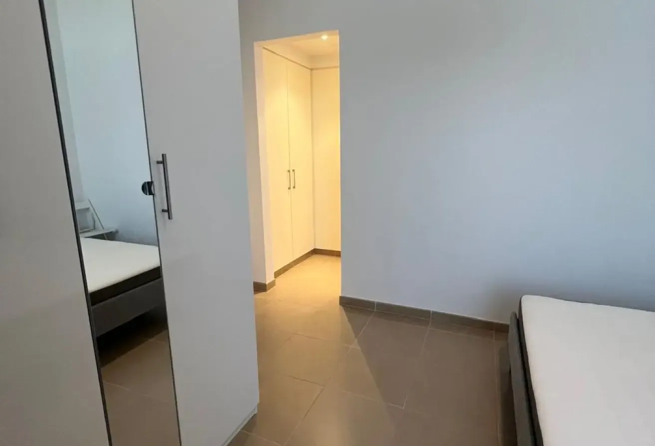 PARK VIEW - BRIGHT & MODERN - FURNISHED 2 BEDROOM