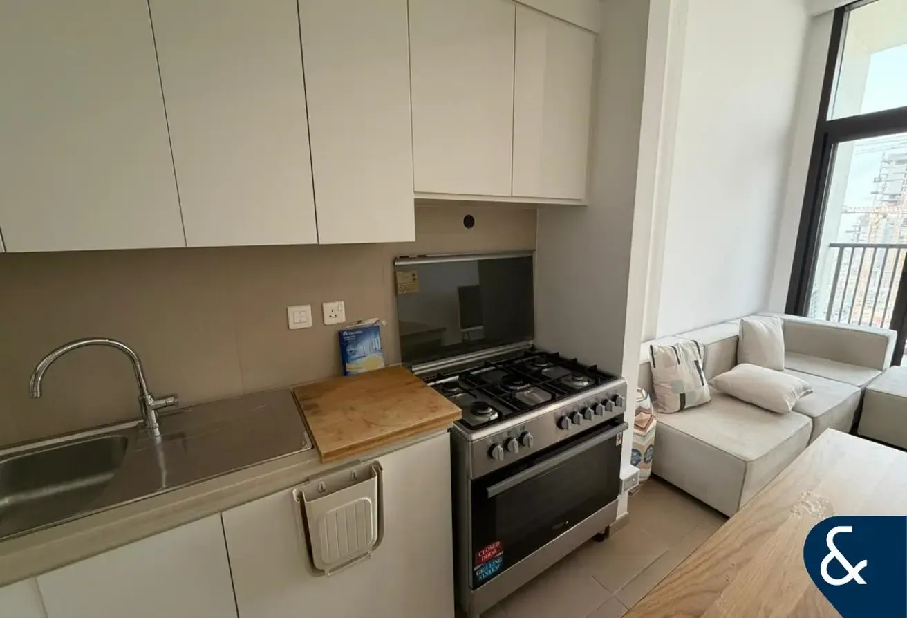 Park View | Spacious | Available 1st Sep