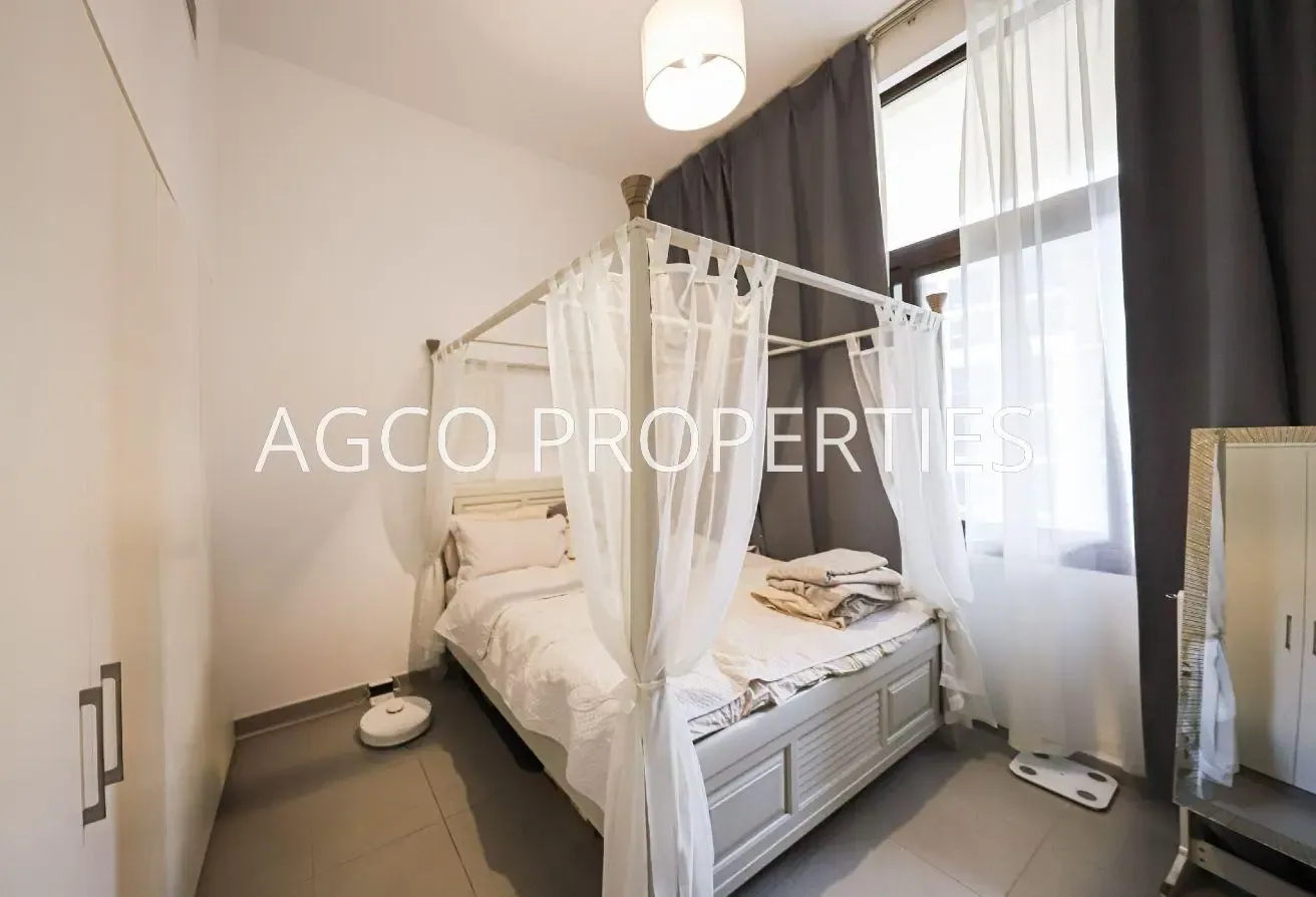 Furnished | Vacant April | Pool View