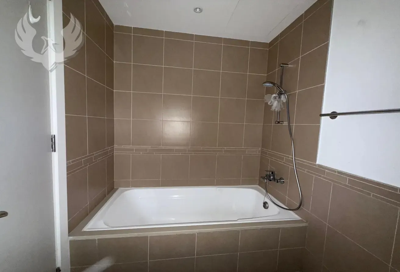 VACANT |  NEAR TO PARK | CALL NOW