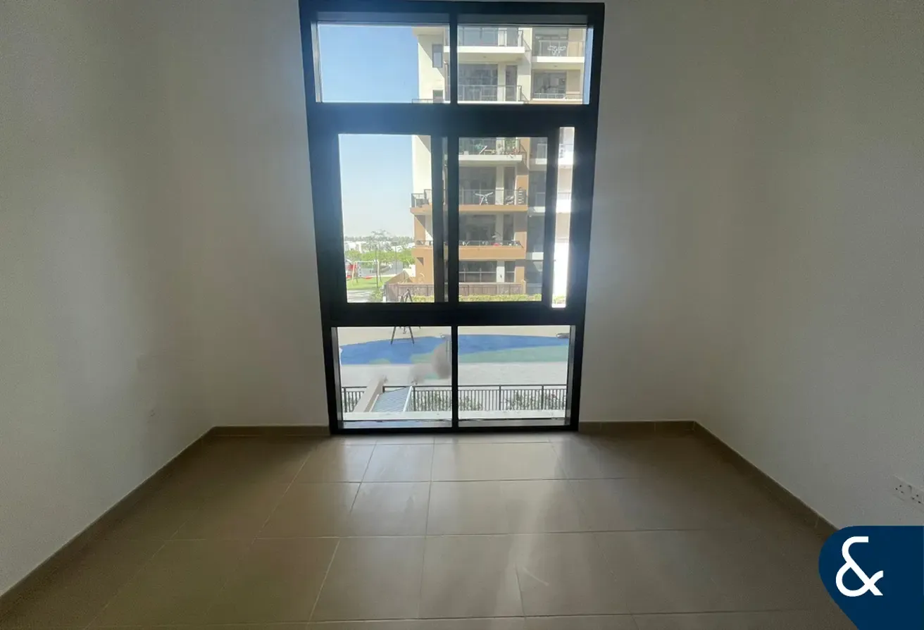 Pool View | Low Floor | Open Plan Living