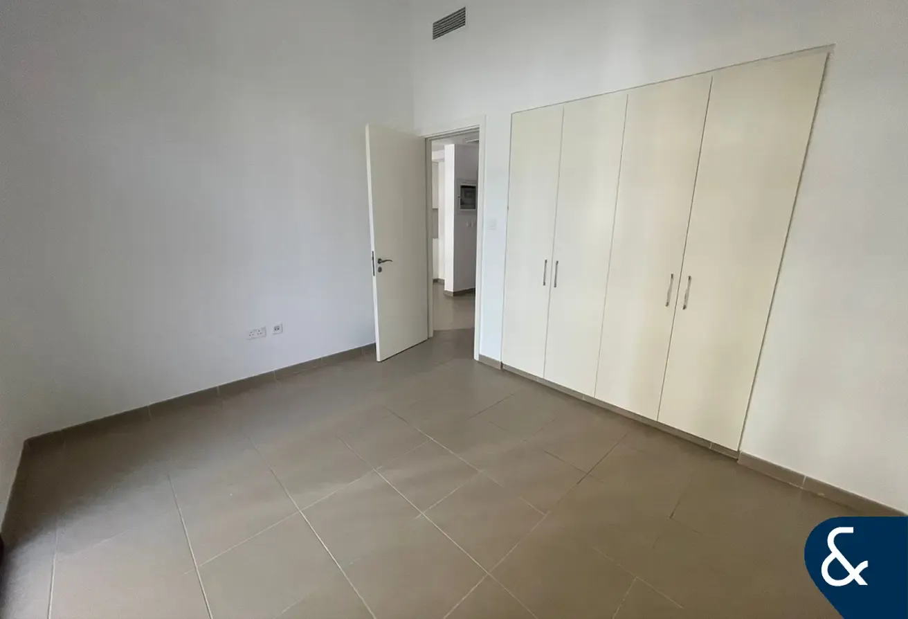 Pool View | Low Floor | Open Plan Living