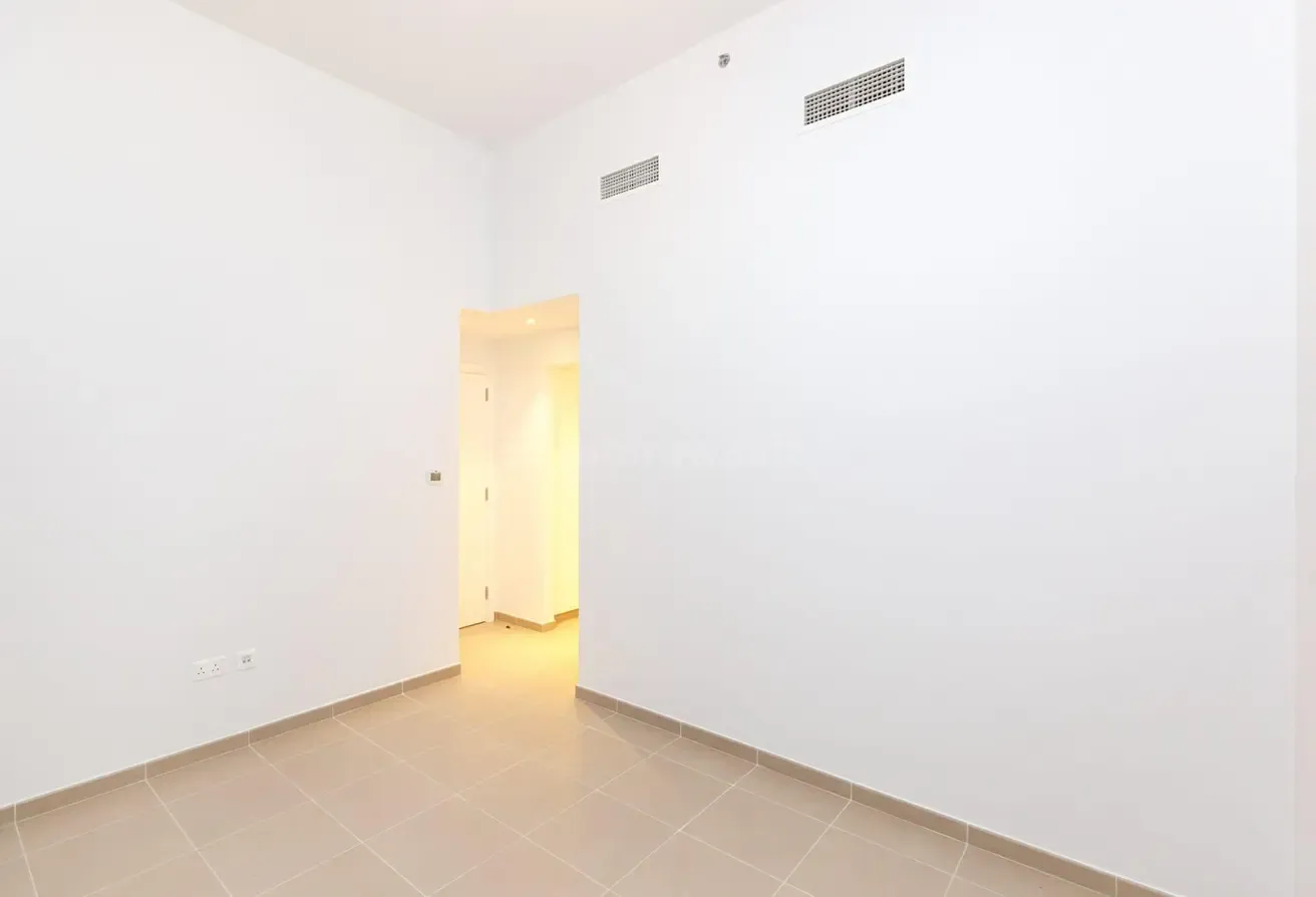 High Floor | Townhouse View | Ready to Move In