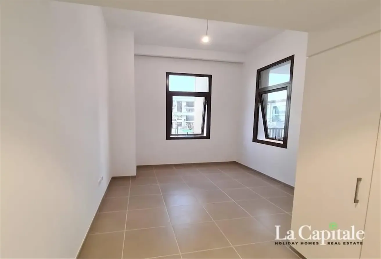 CORNER UNIT | POOL VIEW | CENTRAL PARK | MODERN