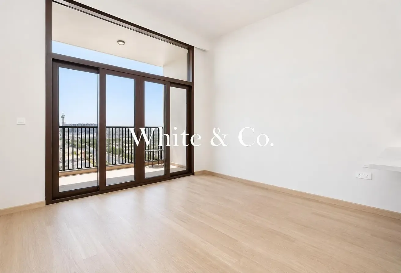 Fully Upgraded Unit | 12 cheques Available