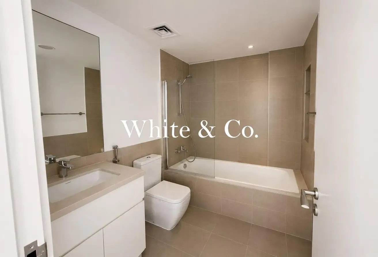 POOL VIEW & BRIGHT| LOW FLOOR |NEGOTIABLE
