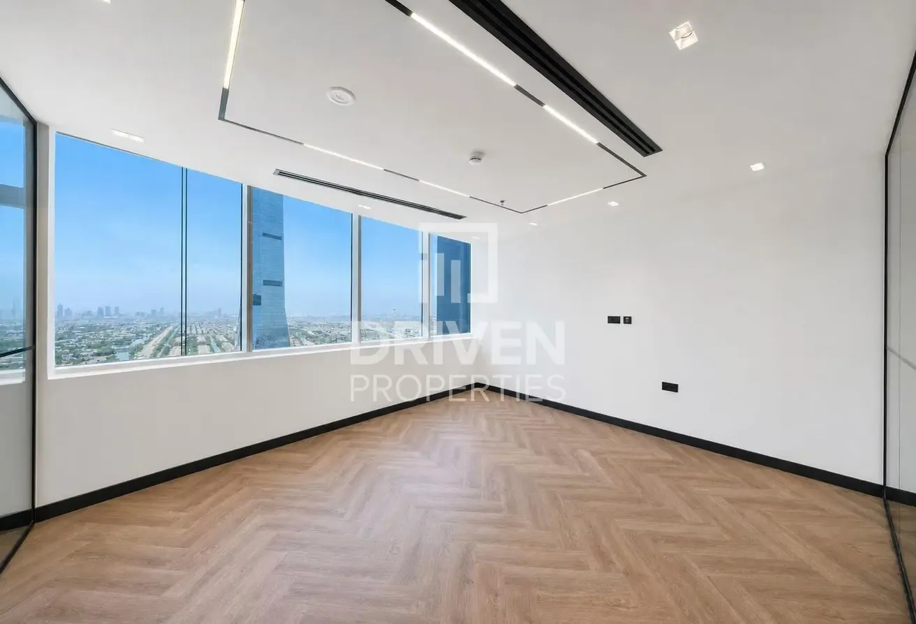 Renovated Office for Sale | Panoramic View | JLT