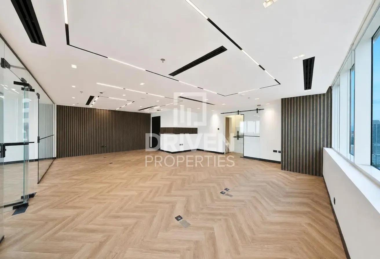 Renovated Office for Sale | Panoramic View | JLT