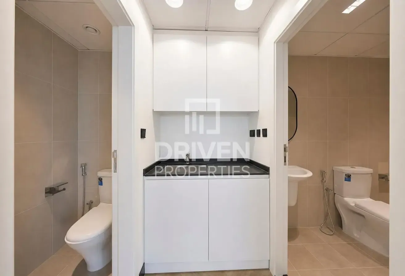 Renovated Office for Sale | Panoramic View | JLT