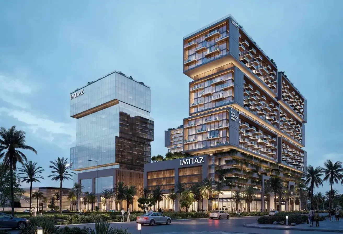Downtown View Office/Pool-Facing/ Q4 2029