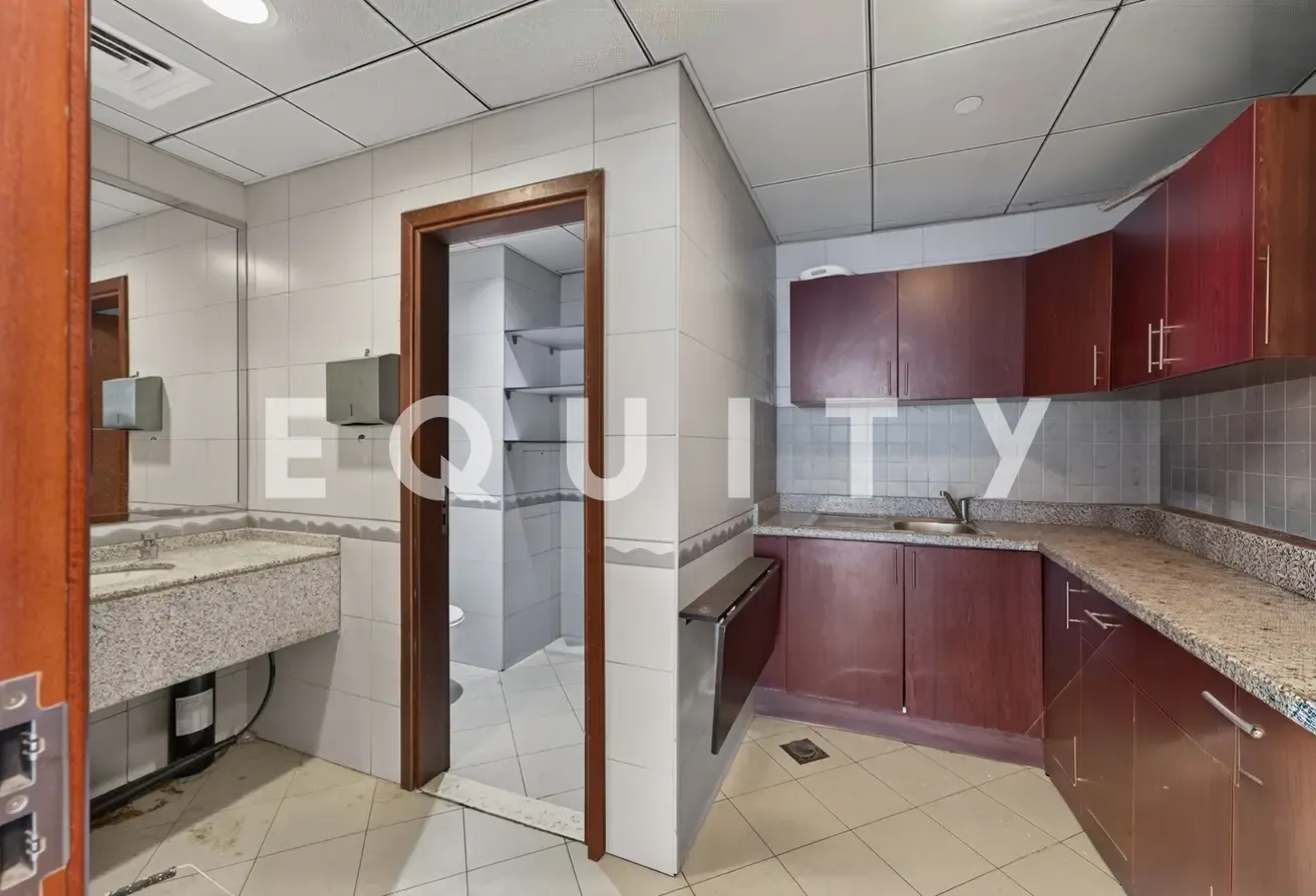 Vacant Now | Cabins | Fitted | Prime Location