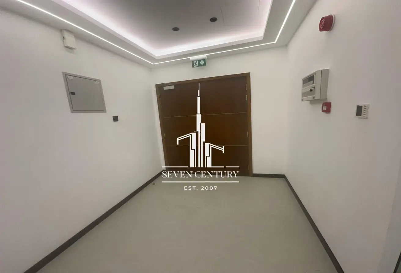 Close to Metro | Fitted Office | Canal View