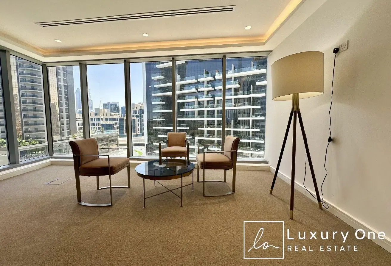 Luxury Upgrade | Vacant | Wet Pantry | Partitioned