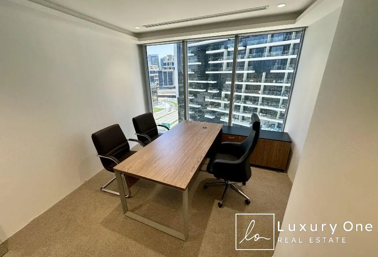 Luxury Upgrade | Vacant | Wet Pantry | Partitioned