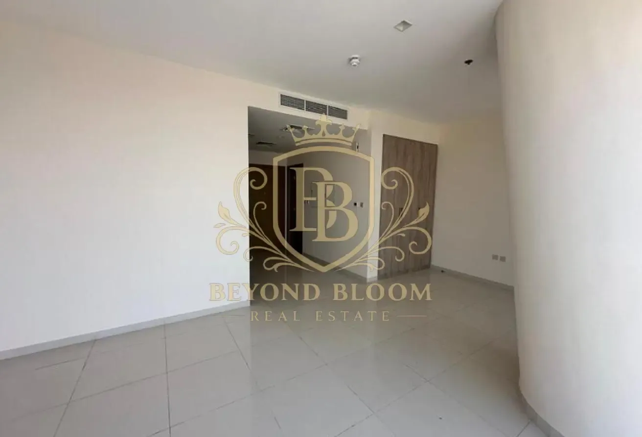 Panoramic Sea View | Vacant Office | Higher Floor
