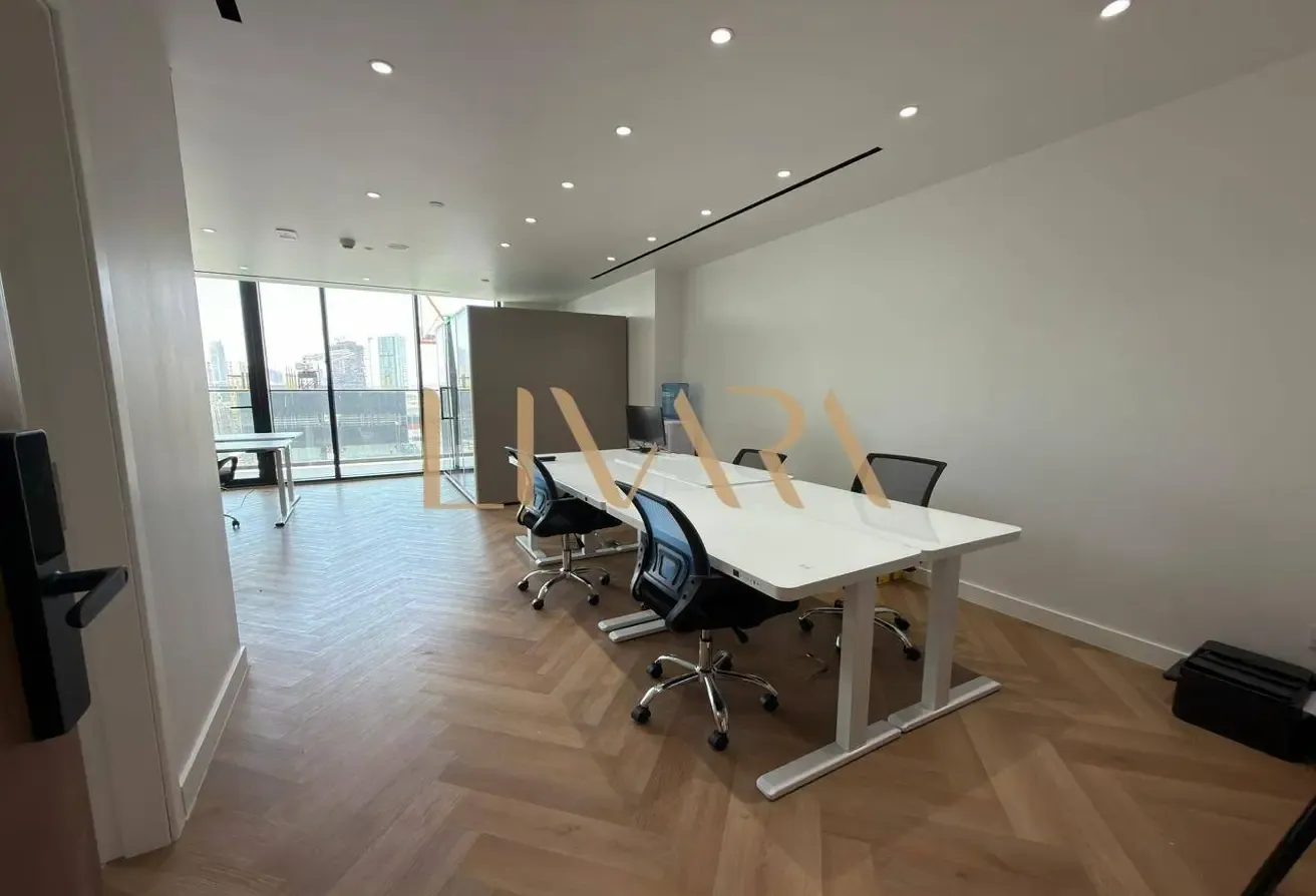 Fully Furnished | Bright Layout | Flexible Cheques