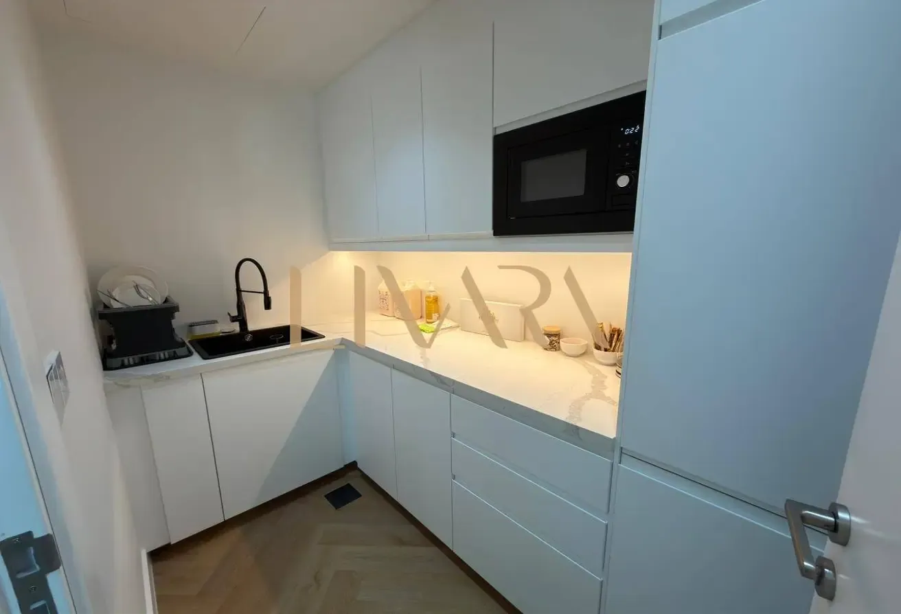 Fully Furnished | Bright Layout | Flexible Cheques