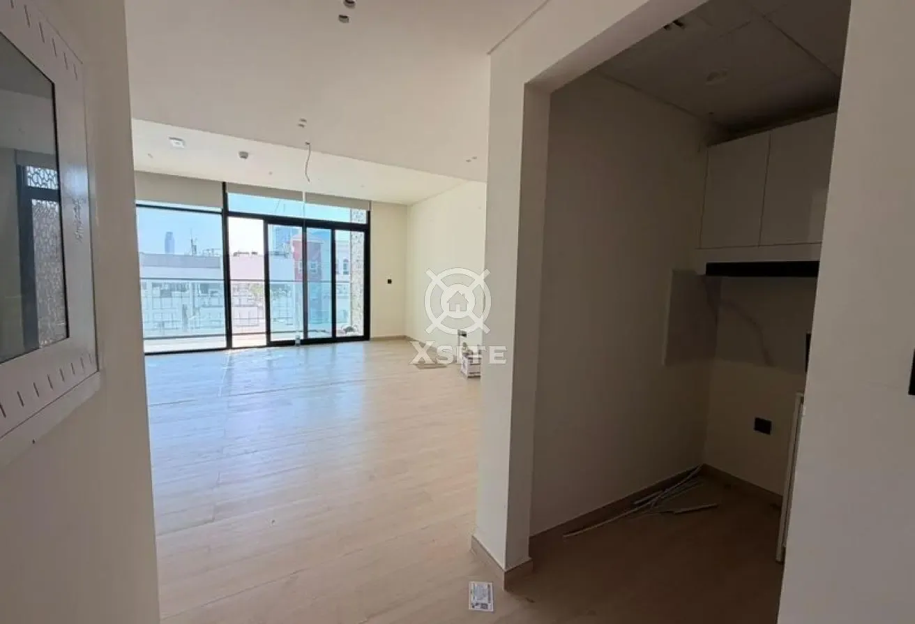 Cozy Office | Unfurnished | Pool View
