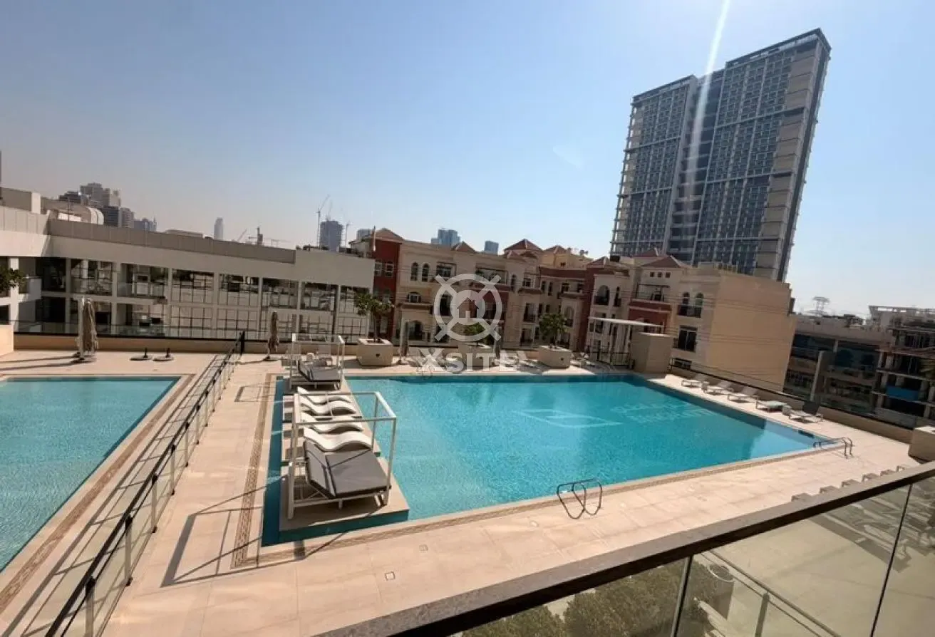 Cozy Office | Unfurnished | Pool View