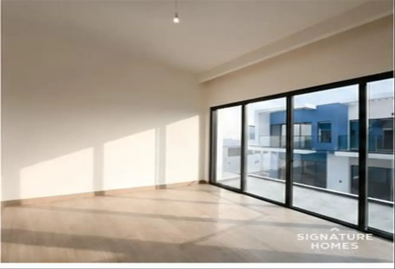 Skyline View | Luxury 6BR Villa | Waterside Living
