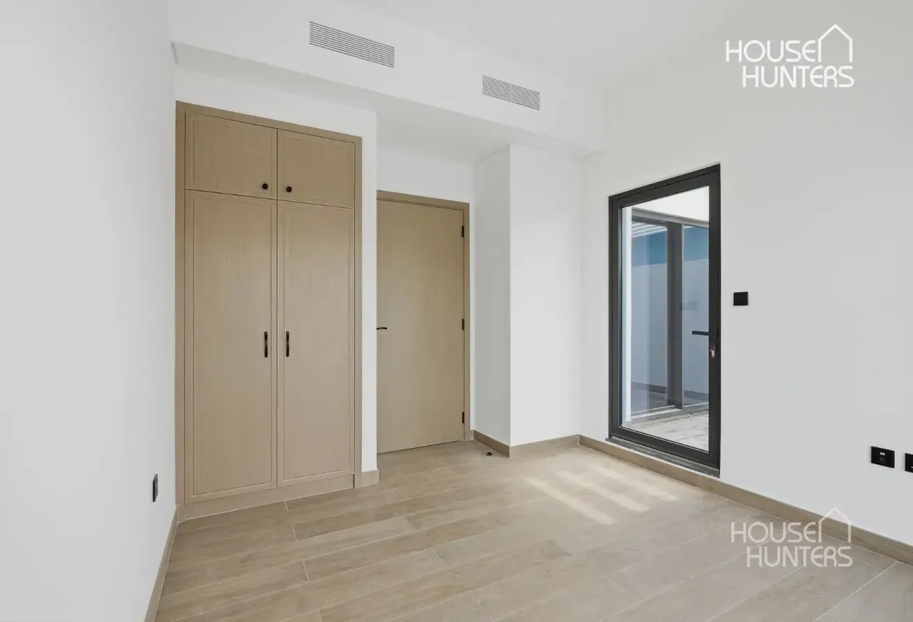 Landscaped | Near Park | Community Expert