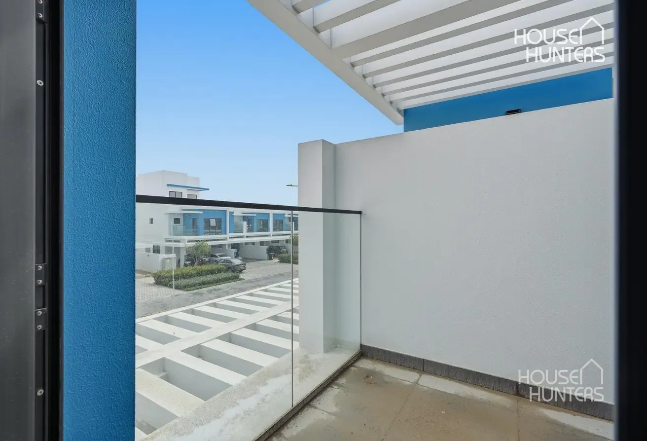 Landscaped | Near Park | Community Expert