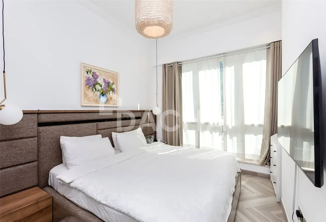 Fully Upgraded | EMAAR | Study Room