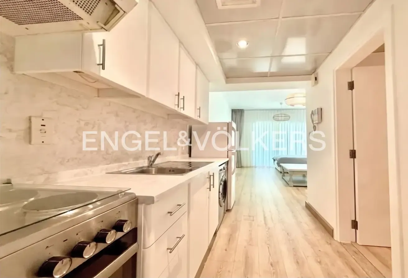 Fully Upgraded l Vacant End of August l Furnished