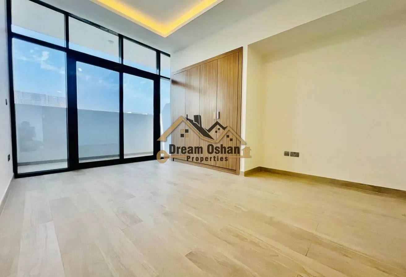 Higher Floor - Huge Size | All Amenities