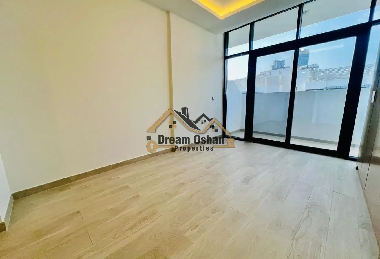 Higher Floor - Huge Size | All Amenities