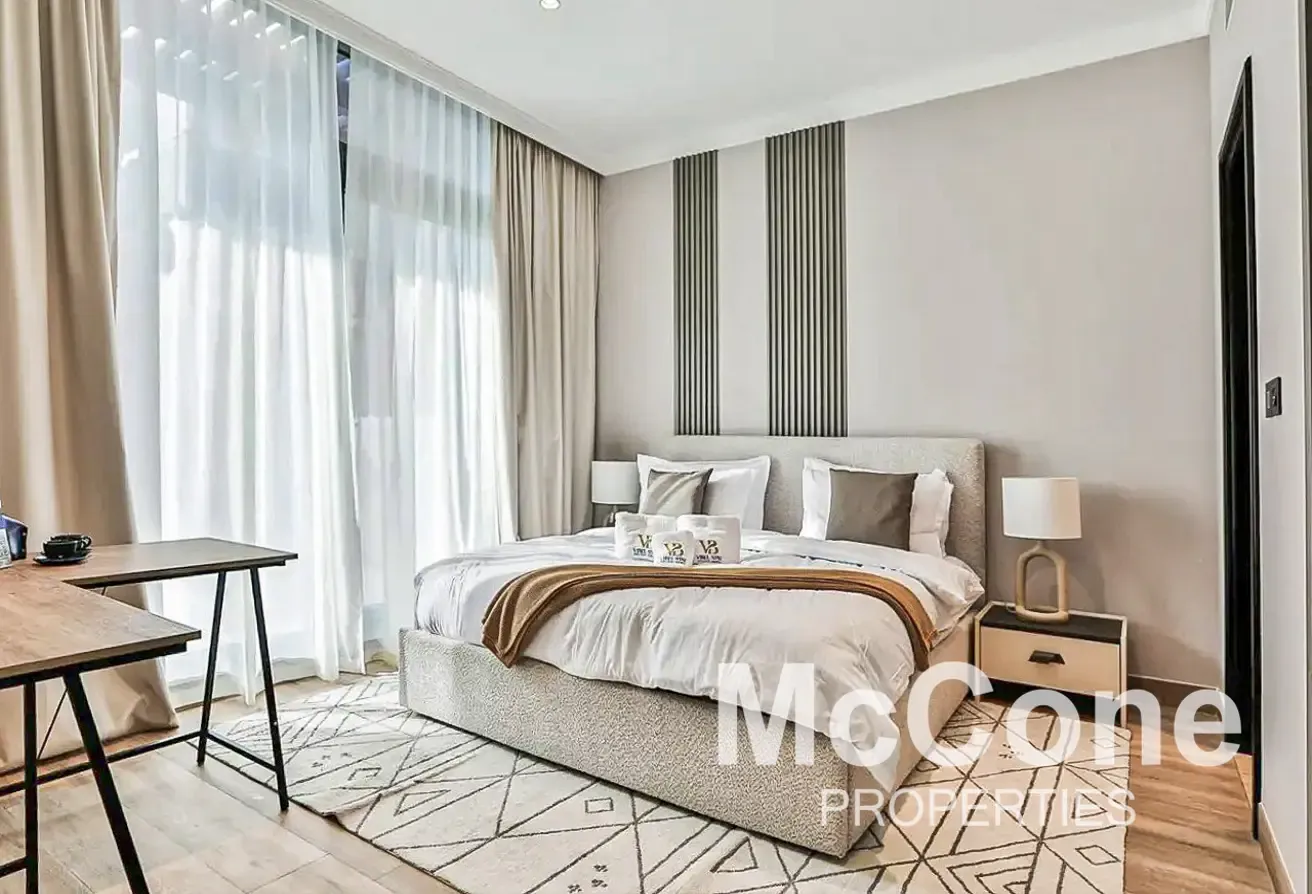 Big Layout | Upgraded | Fully Furnished