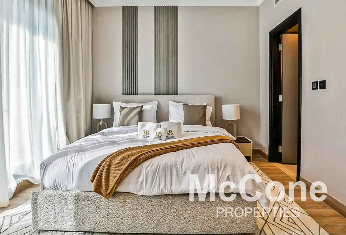 Big Layout | Upgraded | Fully Furnished