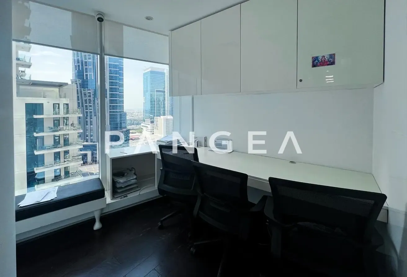 Fully Fitted | Partitioned Office | Middle Floor