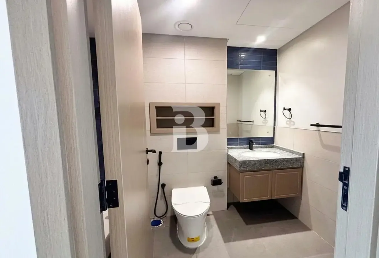 RENTED | BRAND NEW | MIDDLE UNIT | MOTIVATED SALE