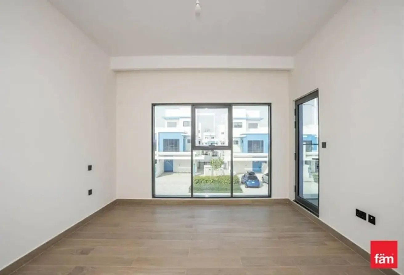 Vacant | Handed Over | Best Location
