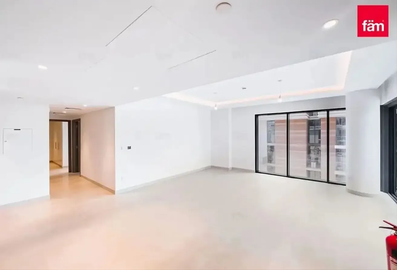 Viridian | Corner Unit | Vacant
