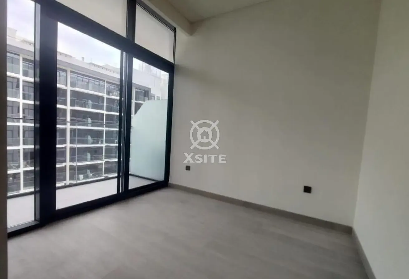 Homely 1 BR | On High Floor | Unfurnished