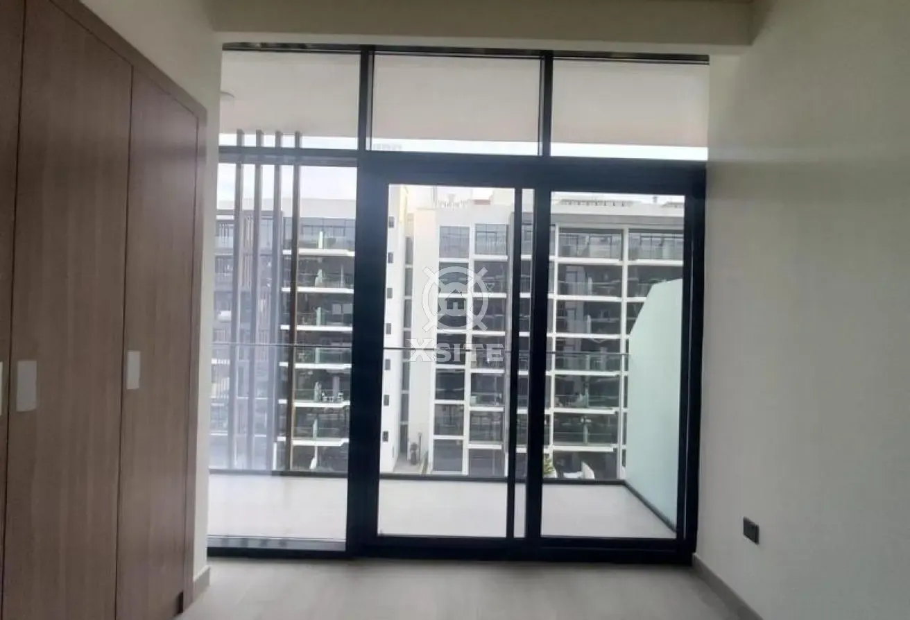Homely 1 BR | On High Floor | Unfurnished