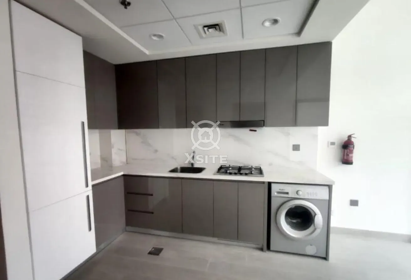 Homely 1 BR | On High Floor | Unfurnished