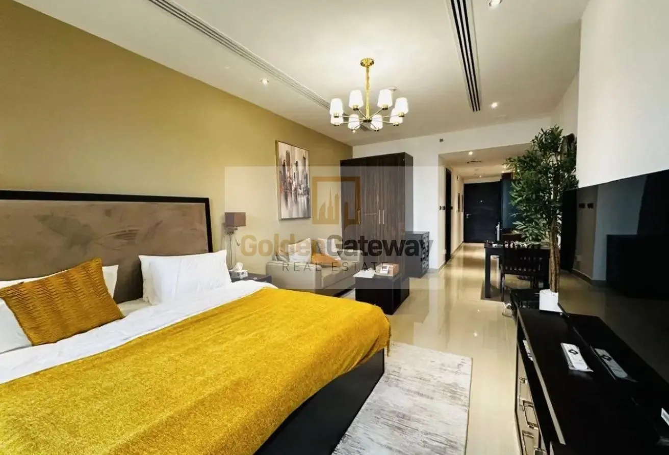 Vacant | Furnished | Balcony | Large Studio |