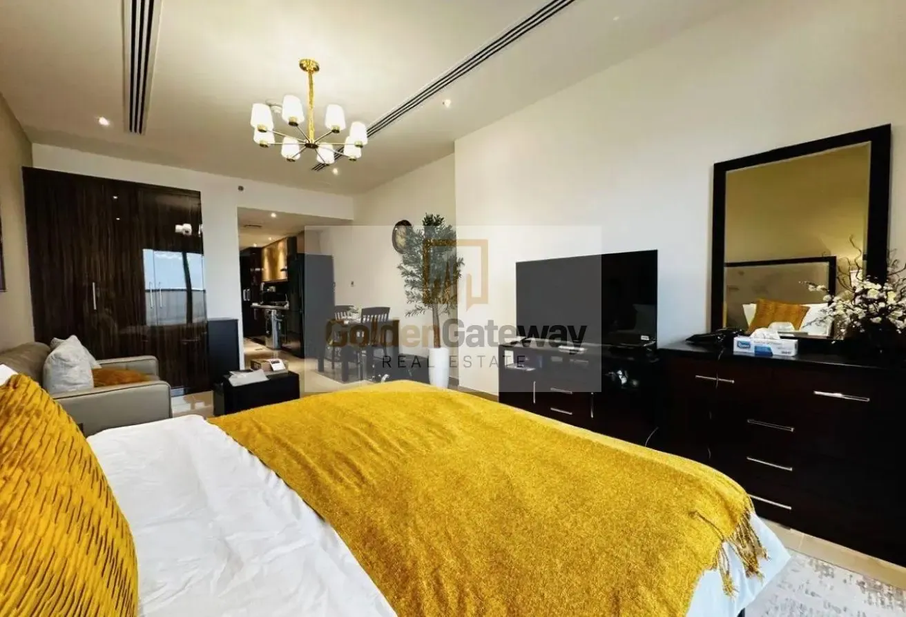 Vacant | Furnished | Balcony | Large Studio |