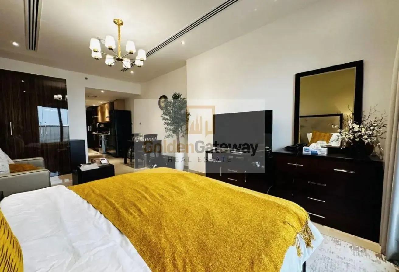 Vacant | Furnished | Balcony | Large Studio |