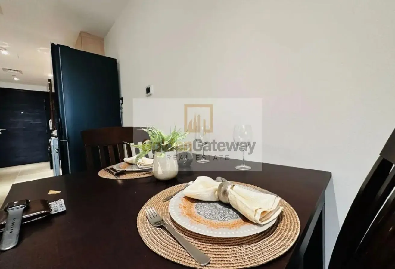 Vacant | Furnished | Balcony | Large Studio |