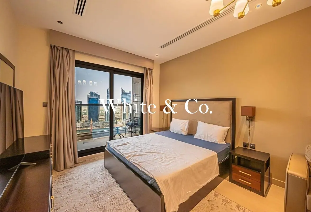 FULLY FURNISHED | CANAL VIEW | VACANT SOON