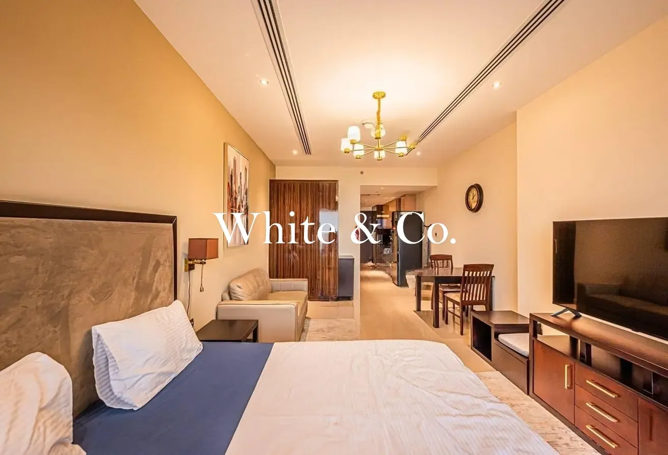 FULLY FURNISHED | CANAL VIEW | VACANT SOON