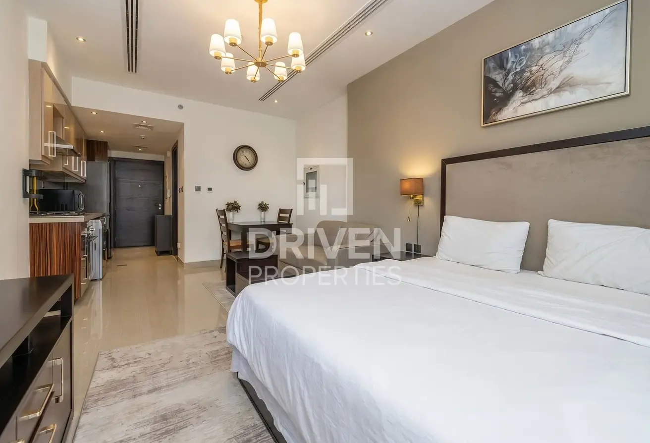 Burj Khalifa View | Vacant | Rare Layout