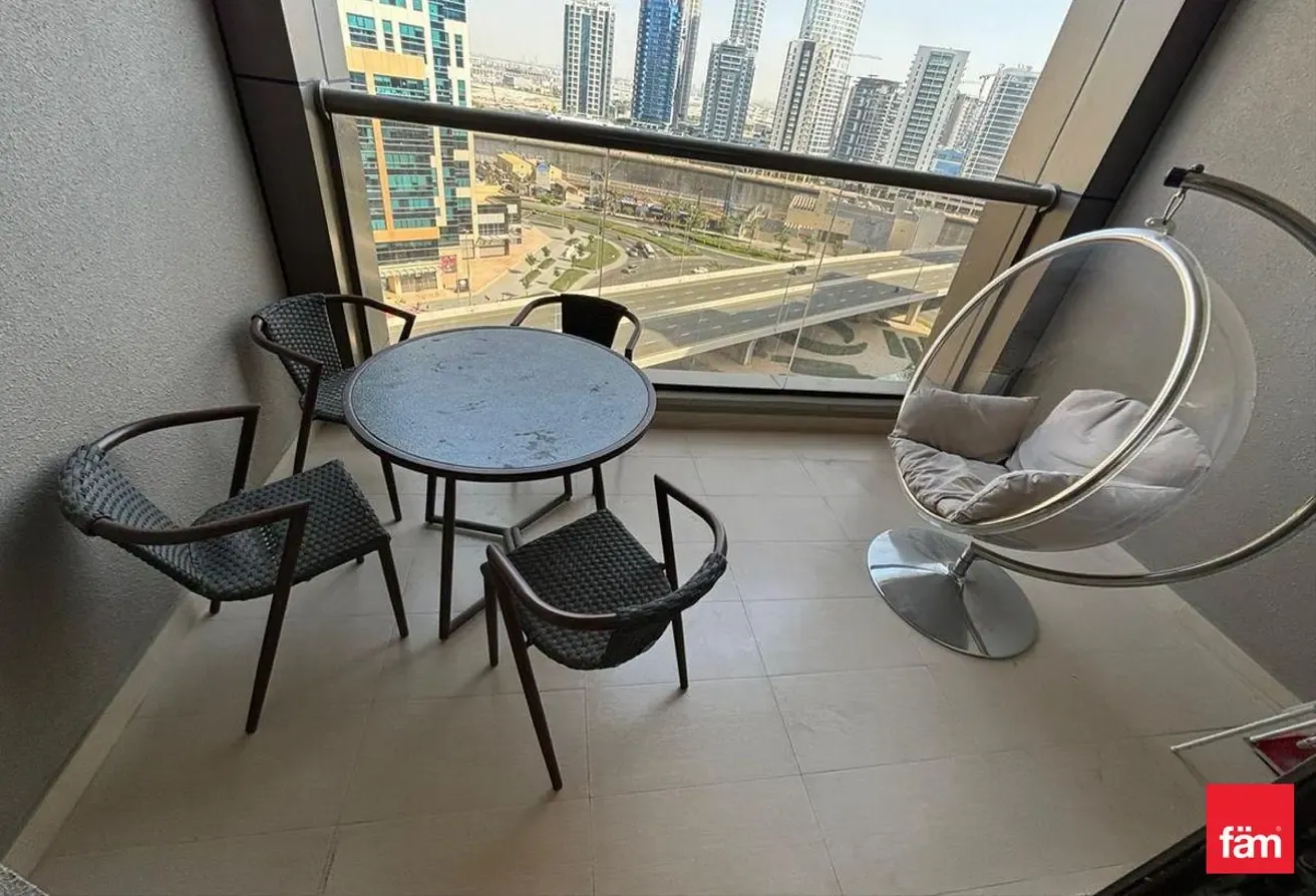 Spacious Studio | Canal View | Great Investment