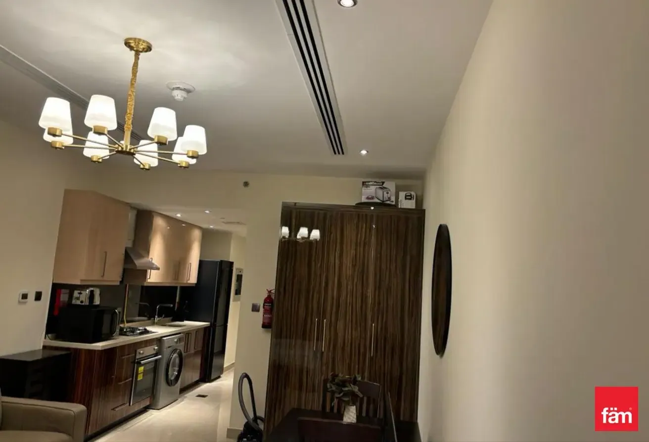 Spacious Studio | Canal View | Great Investment