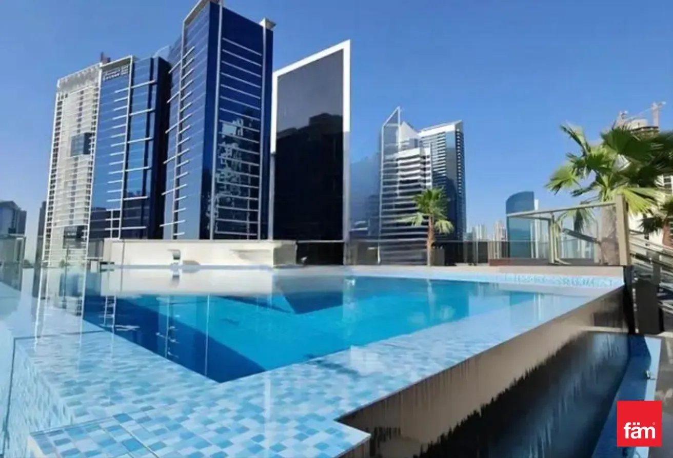 Spacious Studio | Canal View | Great Investment