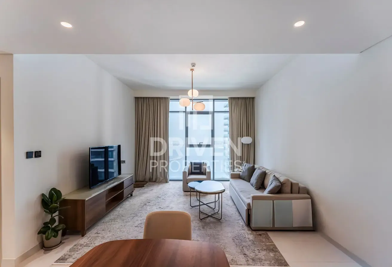 Ready to Move in | Partial Sea Views | Modern Apt
